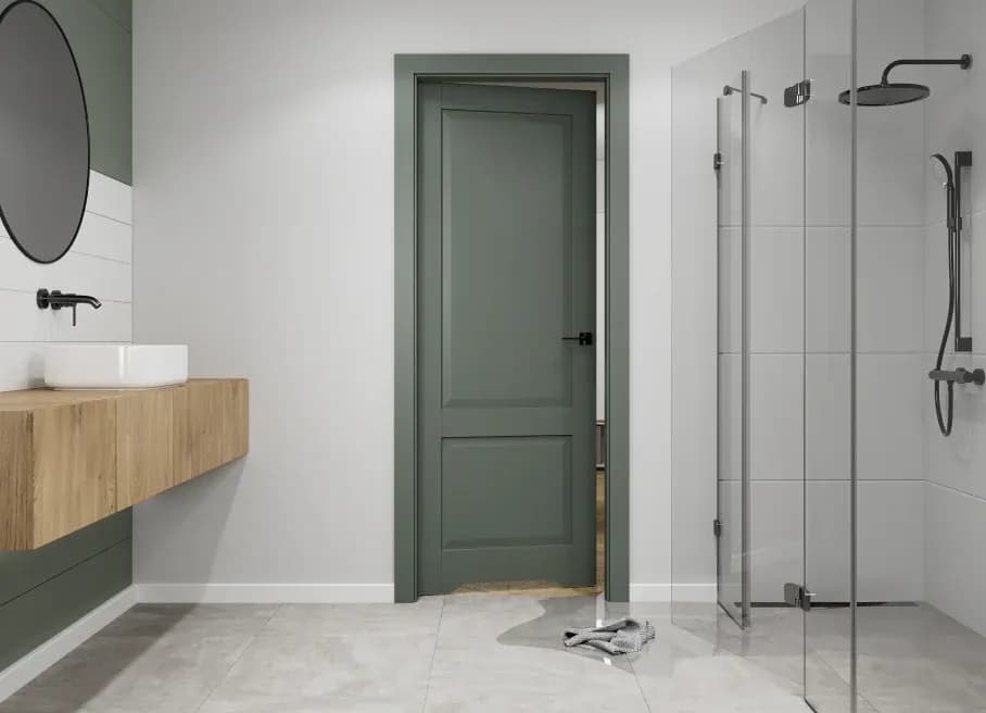 Baie moderna cu usa PORTA verde si cabina de dus, cu apa ajunsa pana la tocul usii